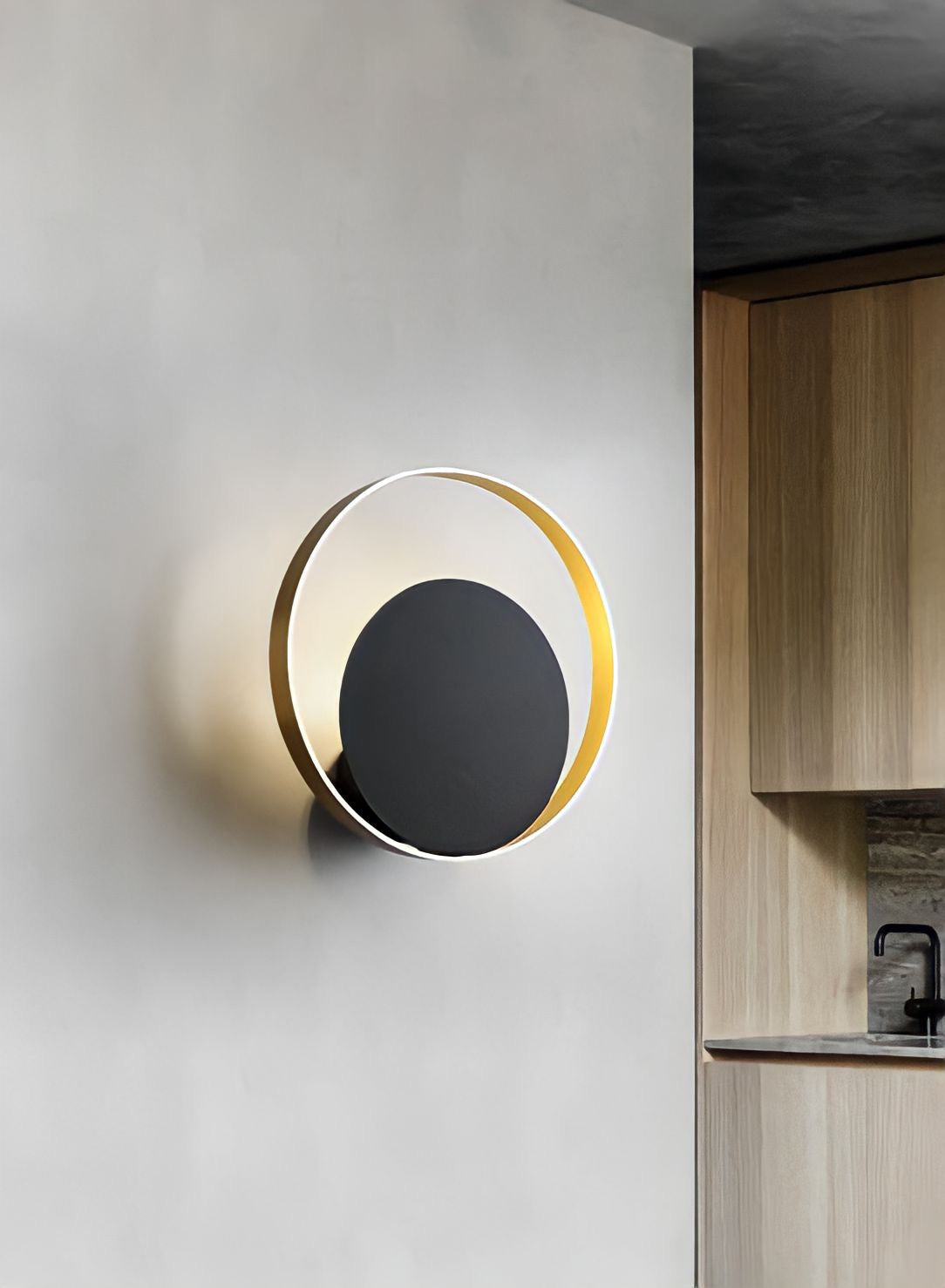 Applique murale anneau LED noir et bronze en fer et verre, vue 2
