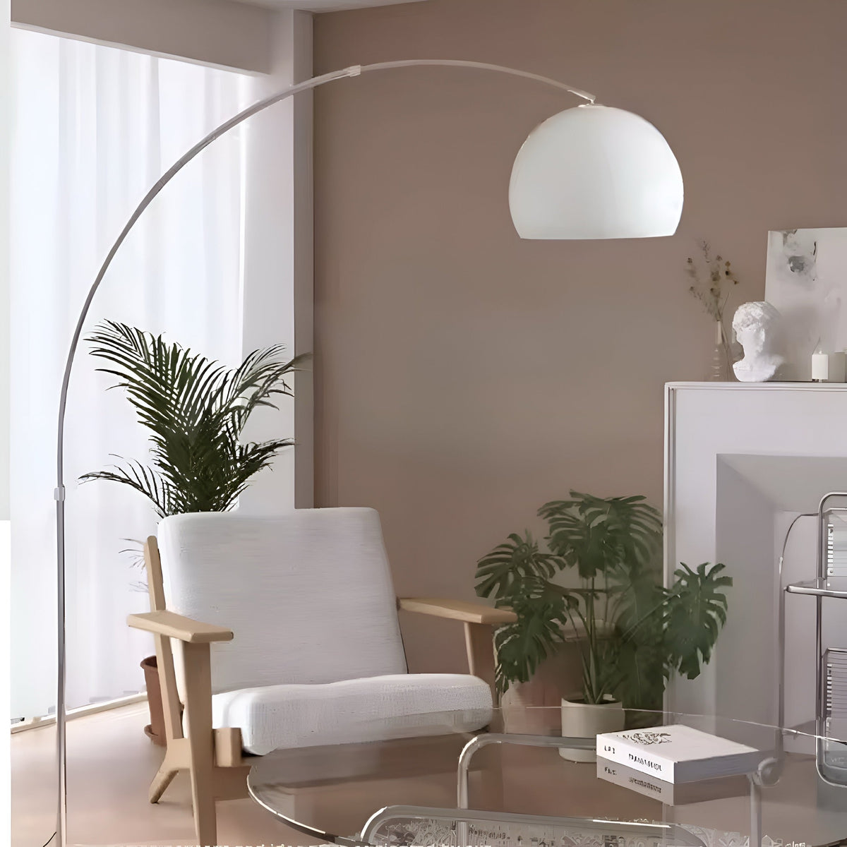 Lampadaire arc orange à pied en marbre blanc, vue 2