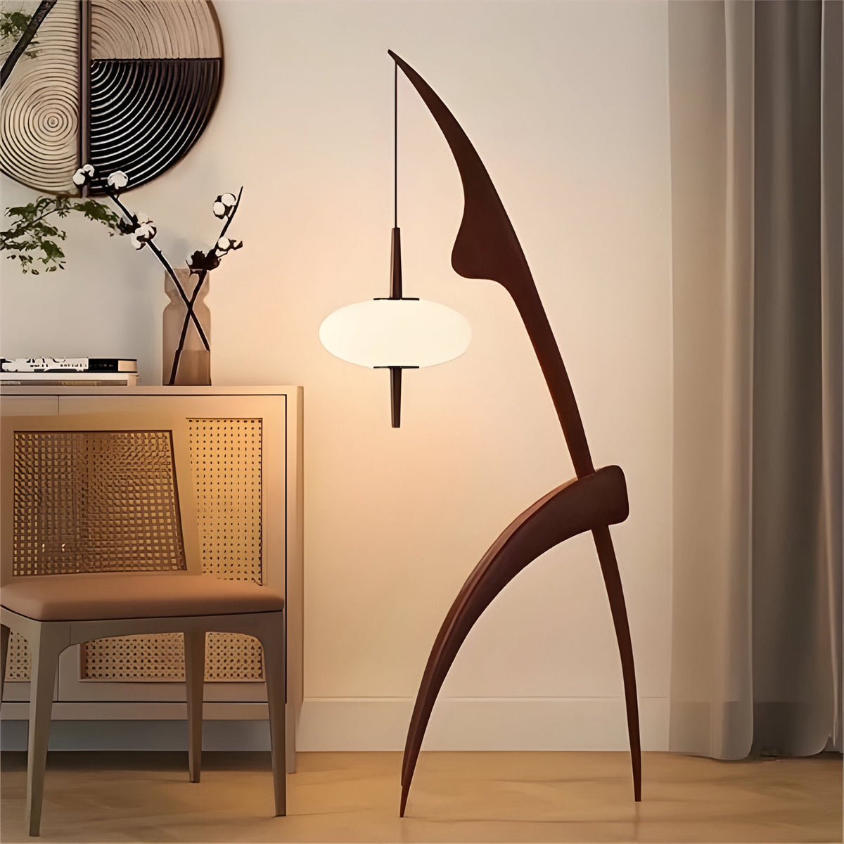 Lampadaire japonais en bois et abat-jour blanc, vue 3