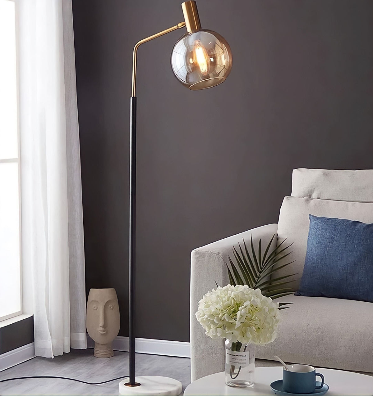 Lampadaire marbre à globe en verre, quatre teintes, vue 4