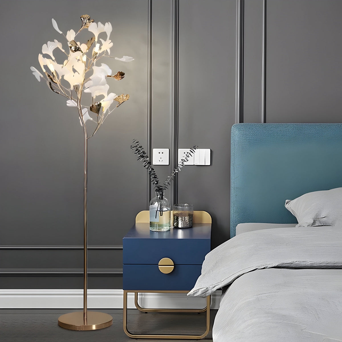 Lampadaire marbre imité ou doré, feuilles de ginkgo en céramique, vue 5