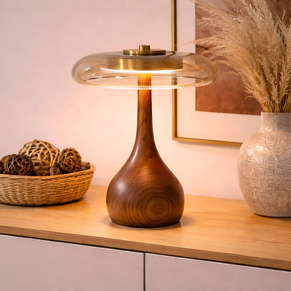 Lampe à poser en bois courbé et verre ambré, vue 4
