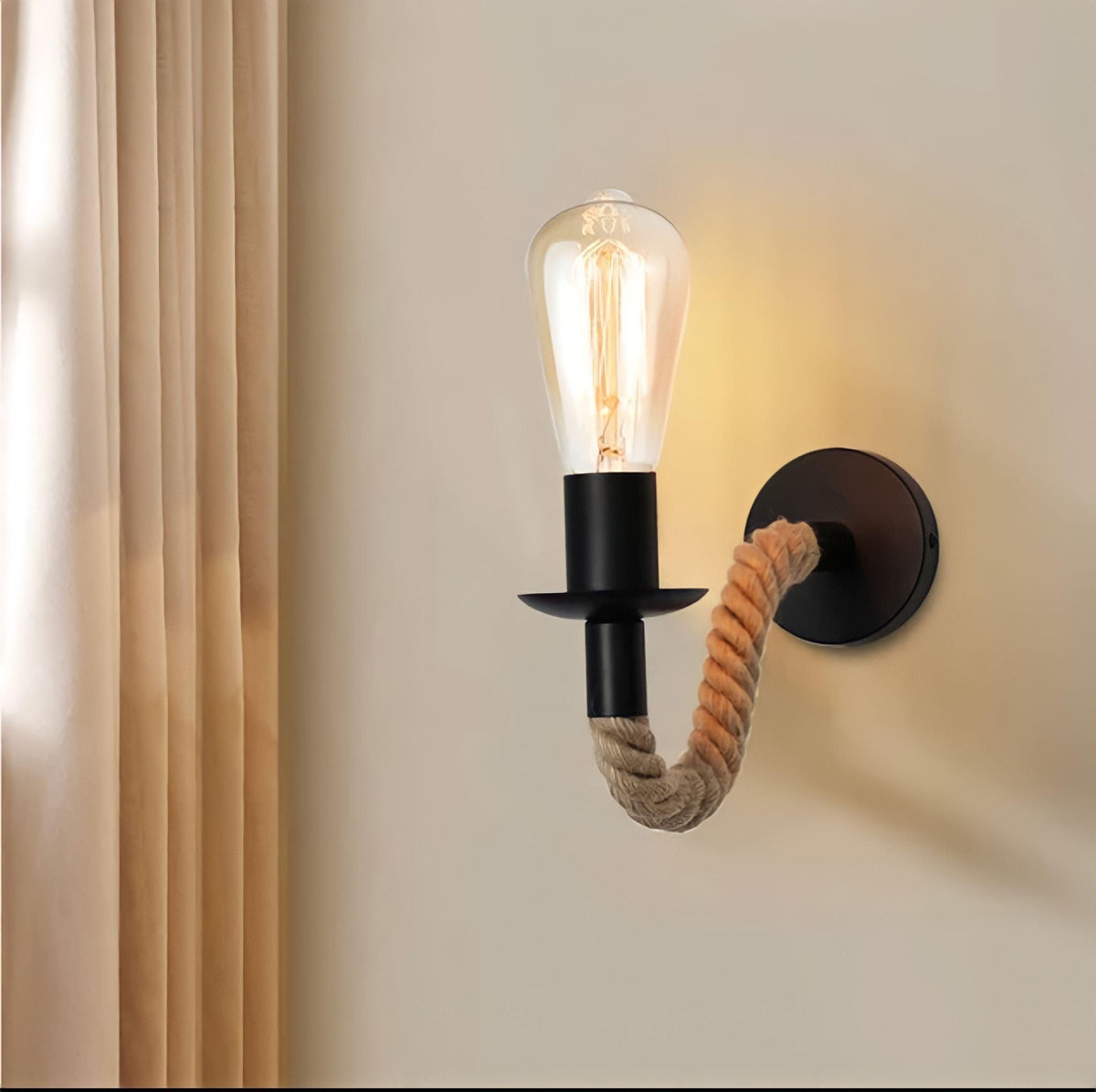 Lampe à poser en bois et fer vintage, aussi murale, vue 2
