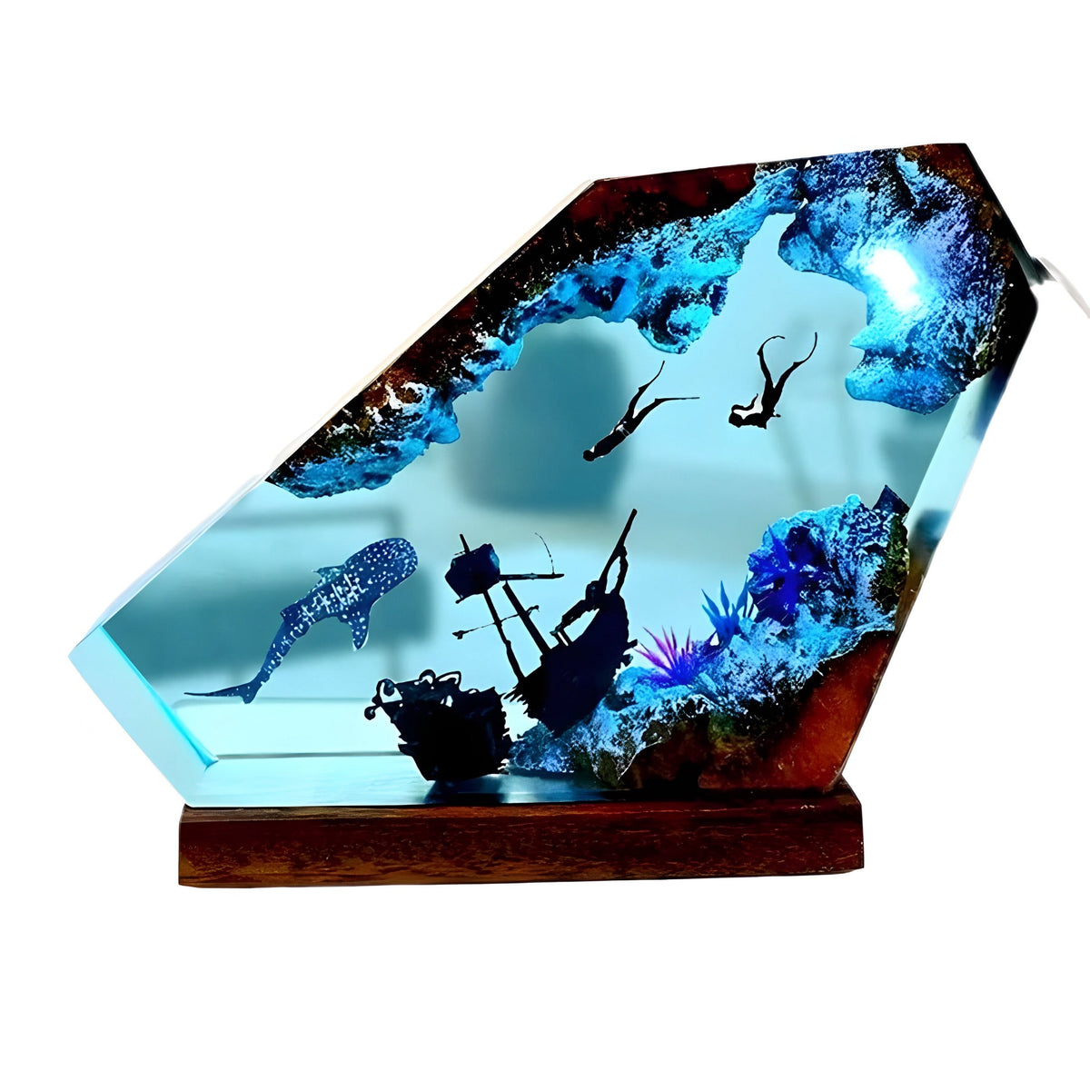 Lampe à poser en bois et résine, scène sous-marine bleue, vue 2