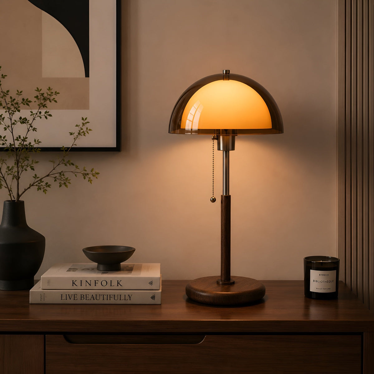 Lampe de chevet champignon en verre ambré, pied bois, vue 2