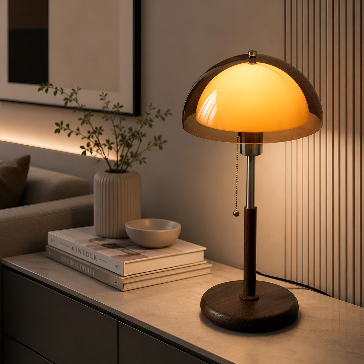 Lampe de chevet champignon en verre ambré, pied bois, vue 3