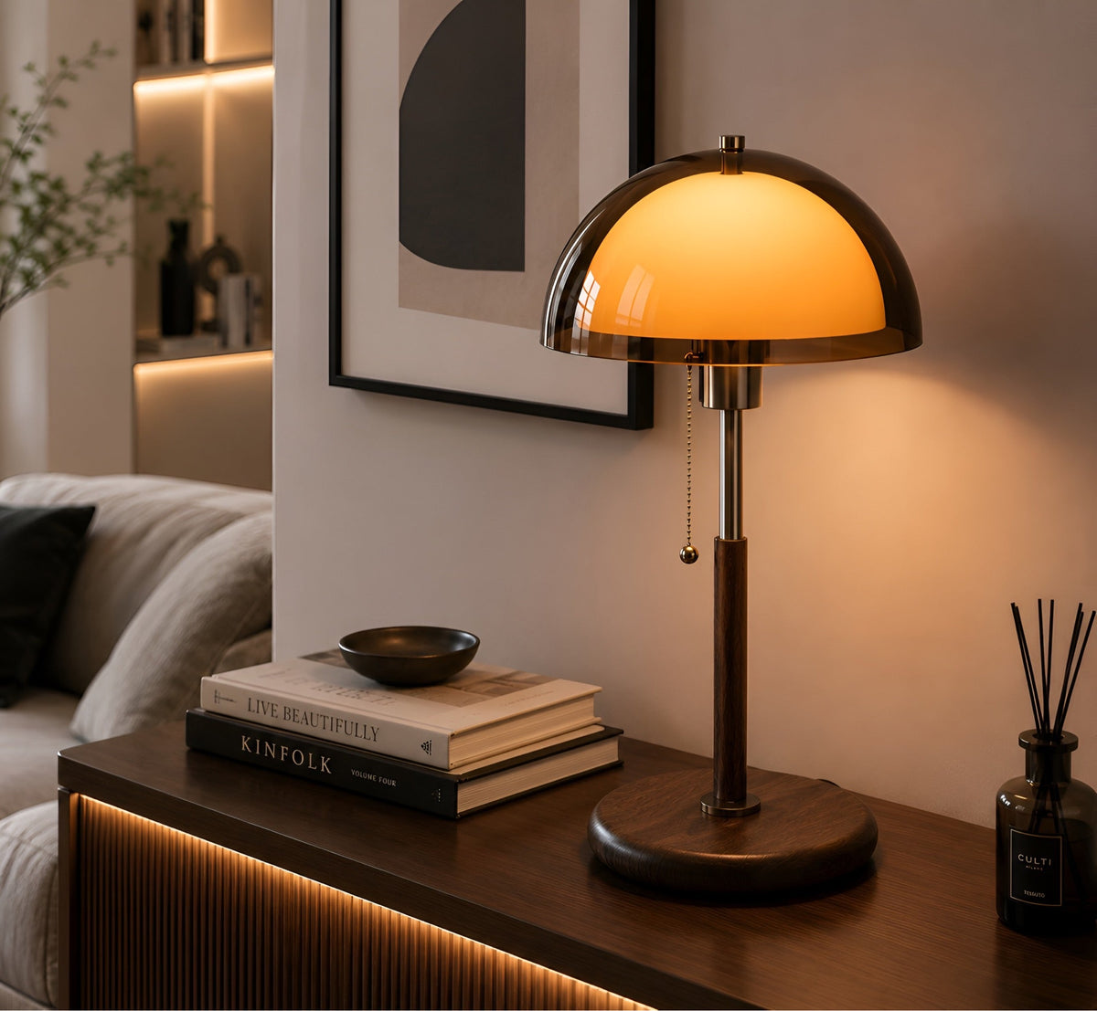 Lampe de chevet champignon en verre ambré, pied bois, vue 4