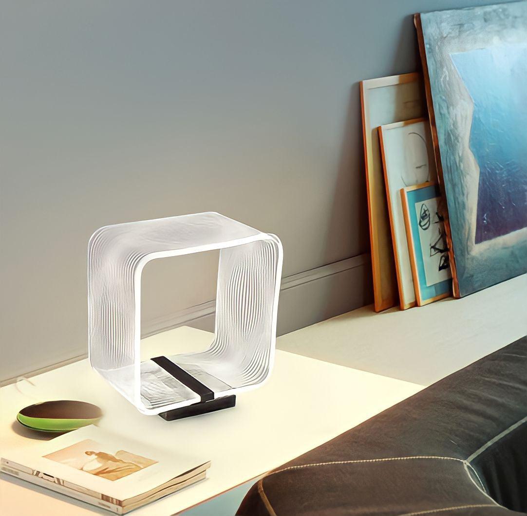 Lampe de chevet cube LED en acrylique, socle noir, vue 2