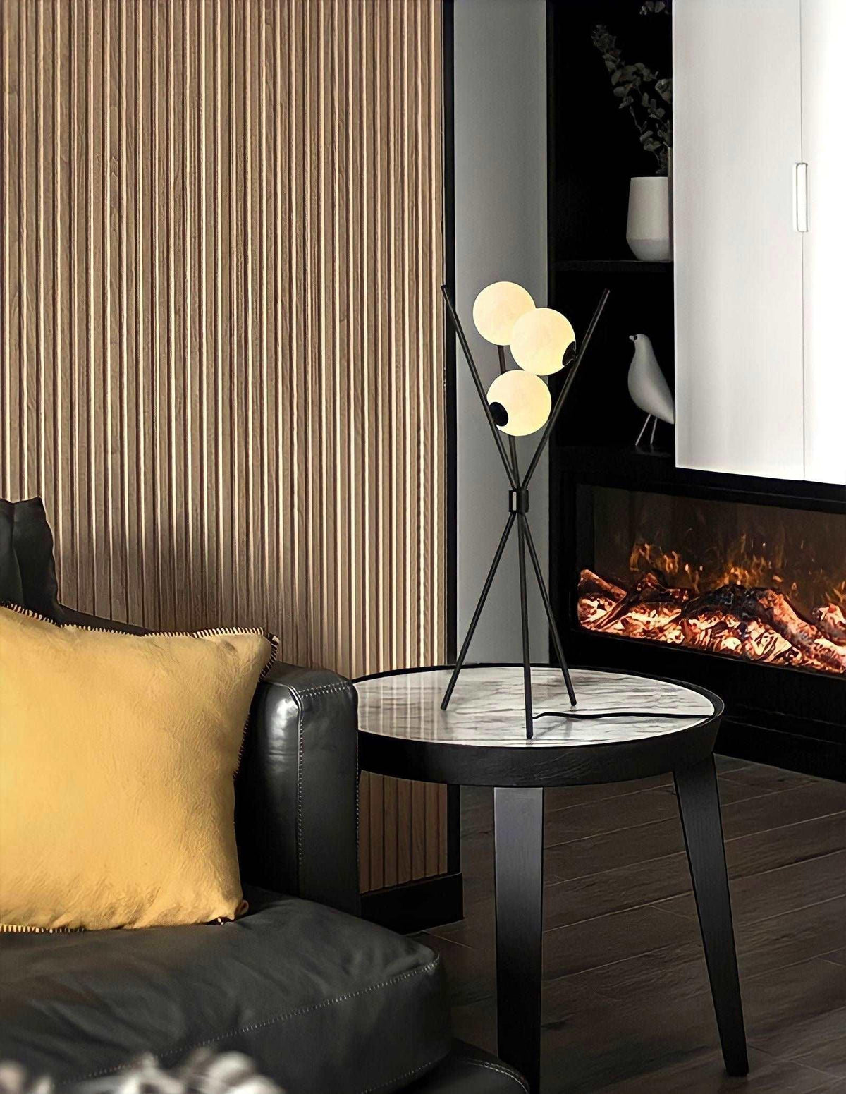 Lampe de chevet design à globes lumineux sur fer noir, vue 3