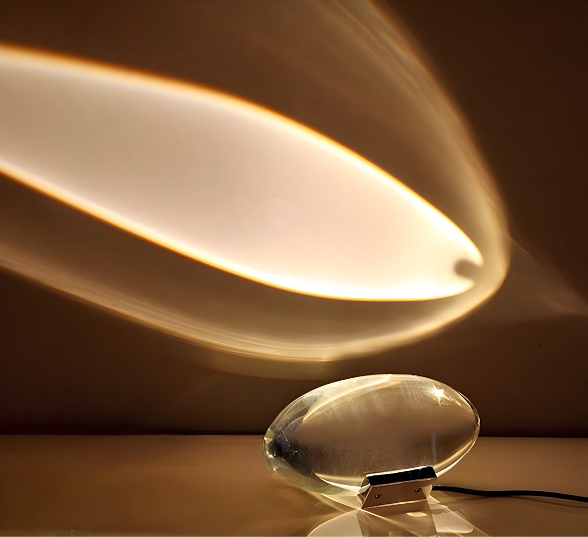 Lampe de chevet design effet coucher de soleil à lentille, vue 4