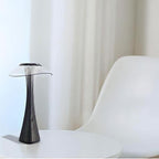 Lampe de chevet design tactile en nickel et acrylique