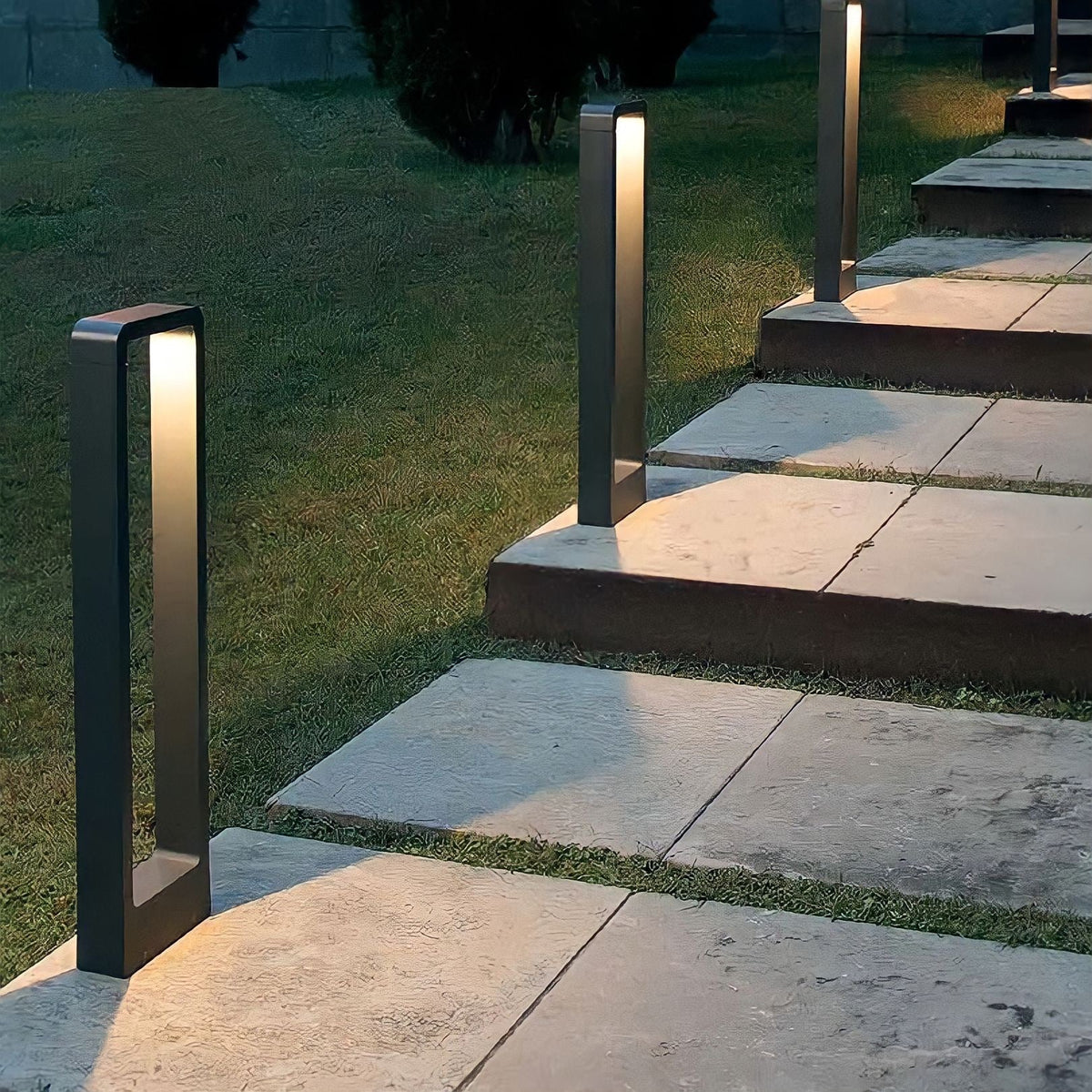 Lampe de jardin LED IP68 avec piquet ou fixation à visser, vue 3