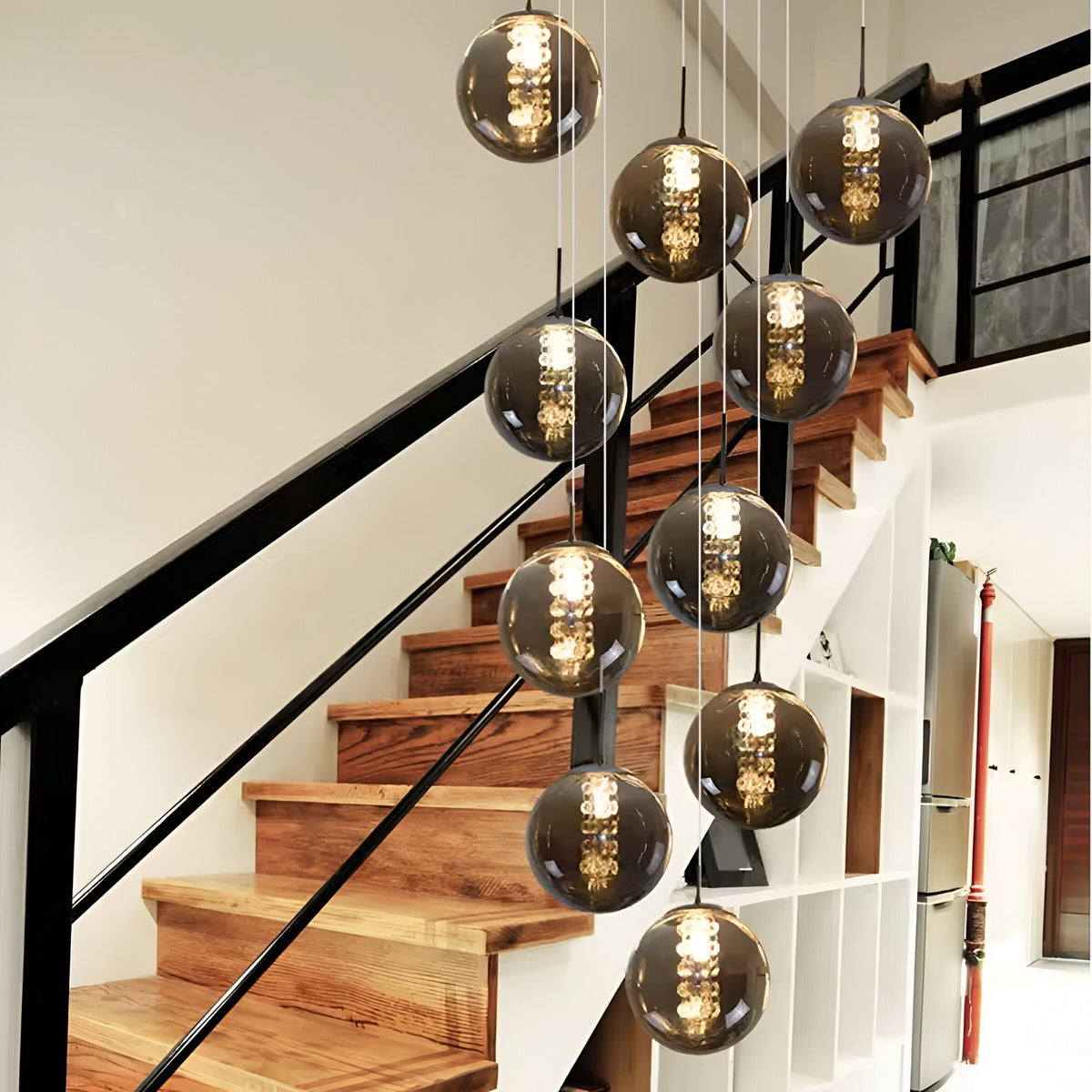 Lustre boule en grappe de globes de verre cognac