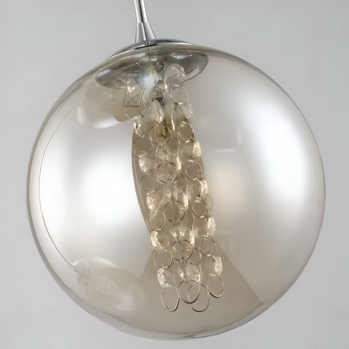 Lustre boule en grappe de globes de verre cognac, vue 4