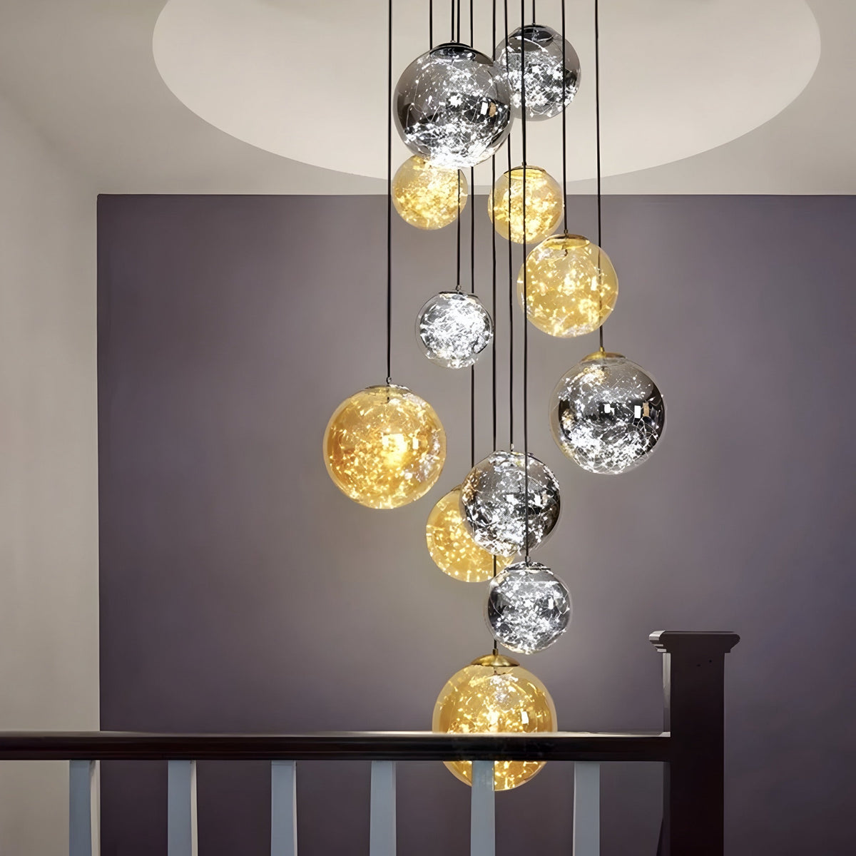 Lustre boule en verre gris fumé et ambre, vue 5