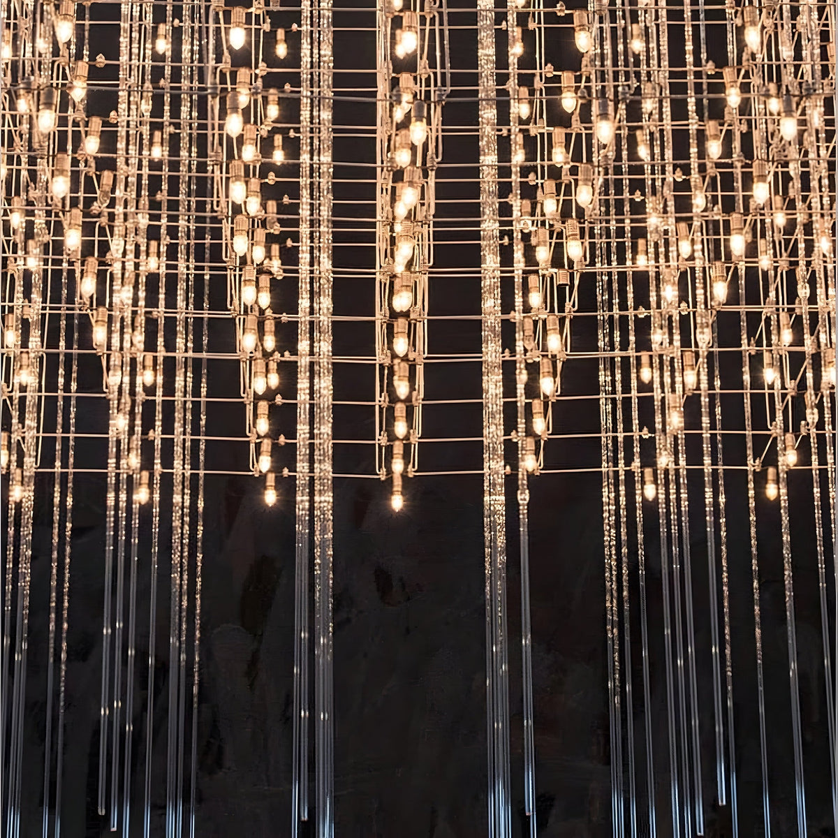 Lustre cube en grille d'acier inoxydable à points LED, vue 4