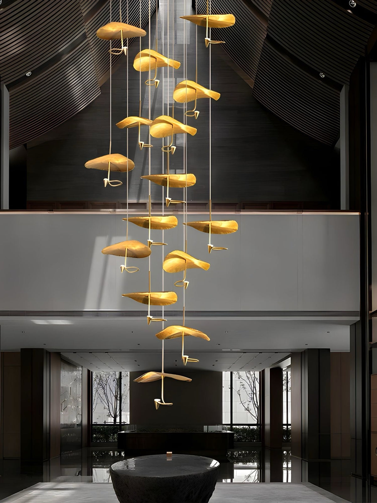 Lustre japandi en cuivre doré à feuilles de lotus, vue 5