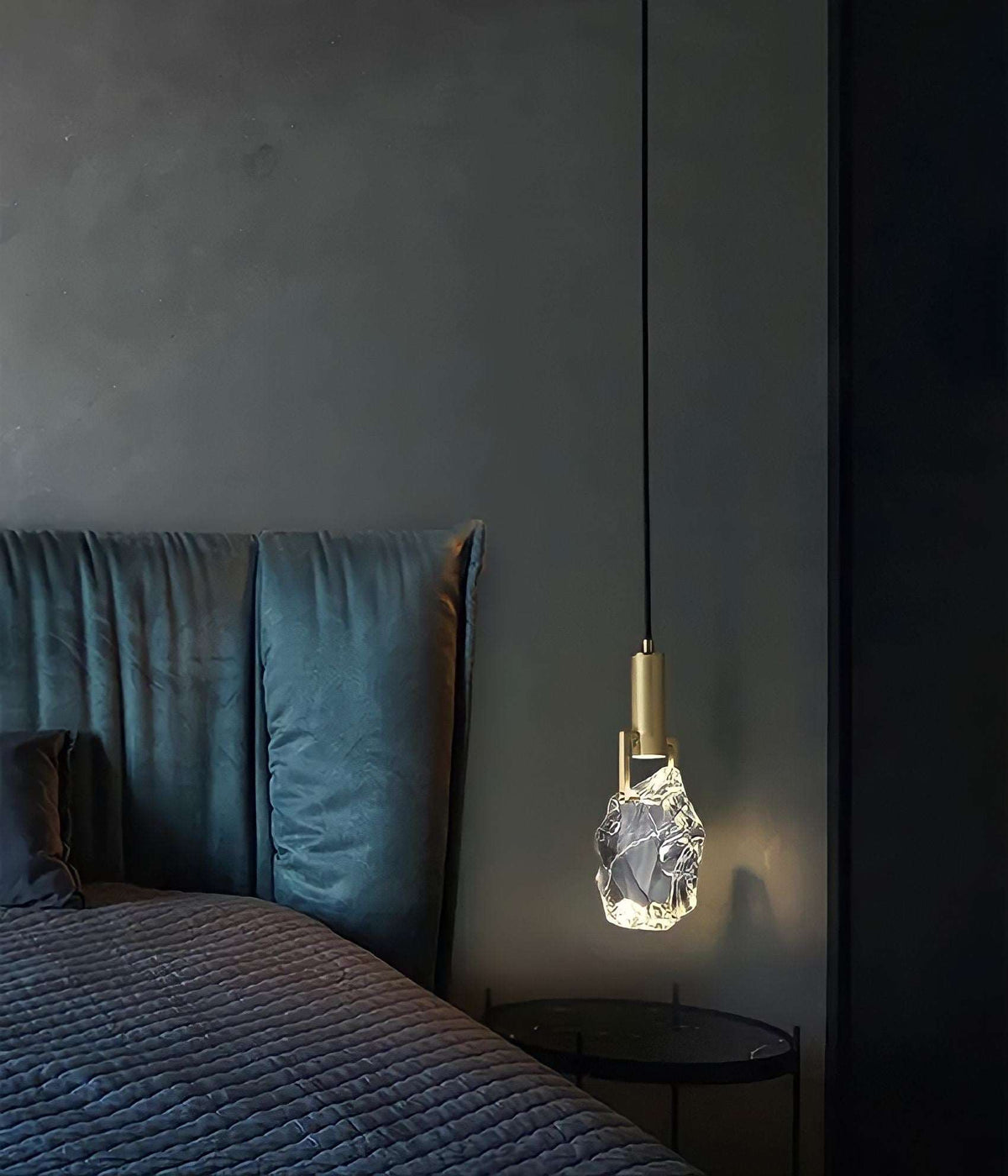 Suspension cristal brut K9 doré, pièce unique de 12 cm, vue 5