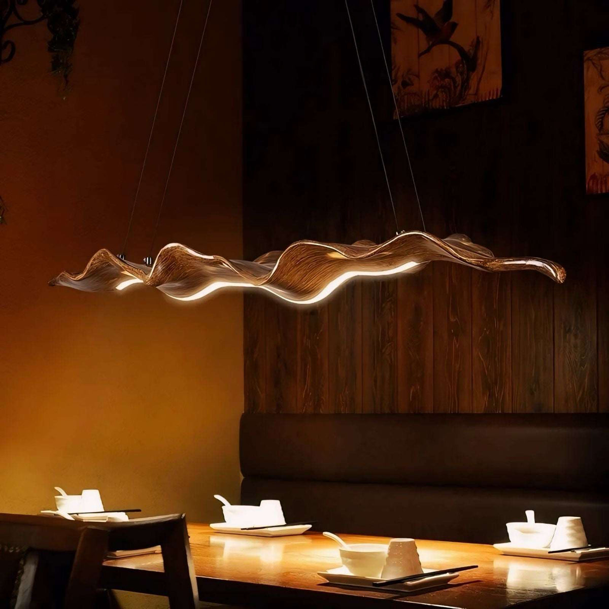Suspension japandi effet bois courbée pour table à manger